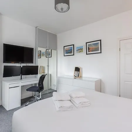 בית נופש Coastal Escape Close To North Bay- Pet Friendly *