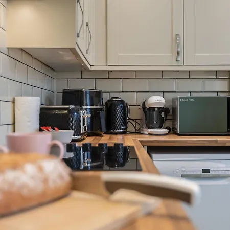 בית נופש Coastal Escape Close To North Bay- Pet Friendly *