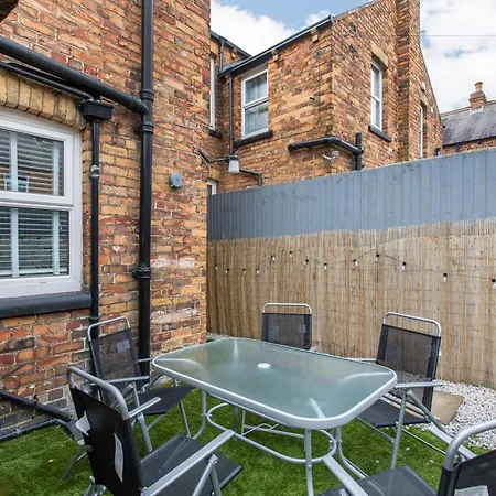 Coastal Escape Close To North Bay- Pet Friendly