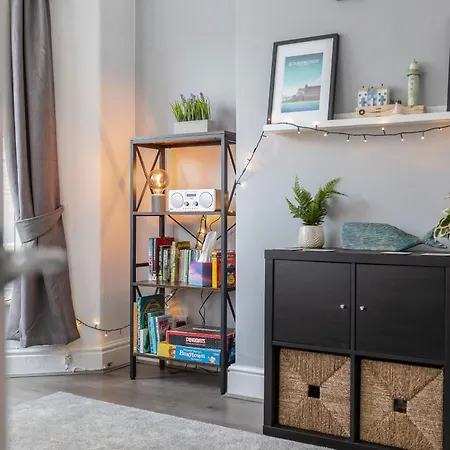 펜션 Coastal Escape Close To North Bay- Pet Friendly *