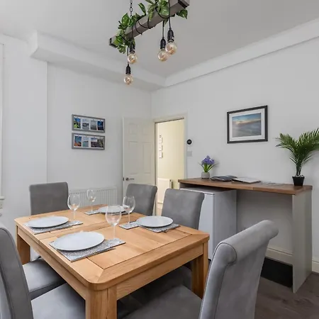 Prázdninový dům Coastal Escape Close To North Bay- Pet Friendly