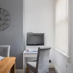 Ferienhaus Coastal Escape Close To North Bay- Pet Friendly *
