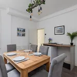 Ferienhaus Coastal Escape Close To North Bay- Pet Friendly